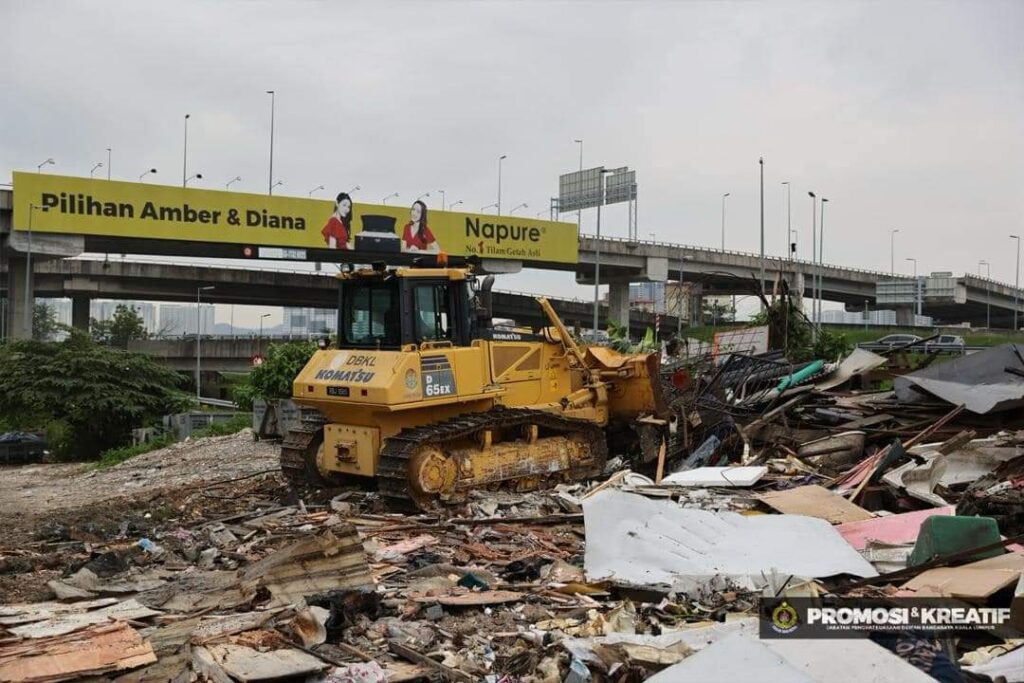 Dbkl Roboh Struktur Haram Milik Warga Asing Wilayahku