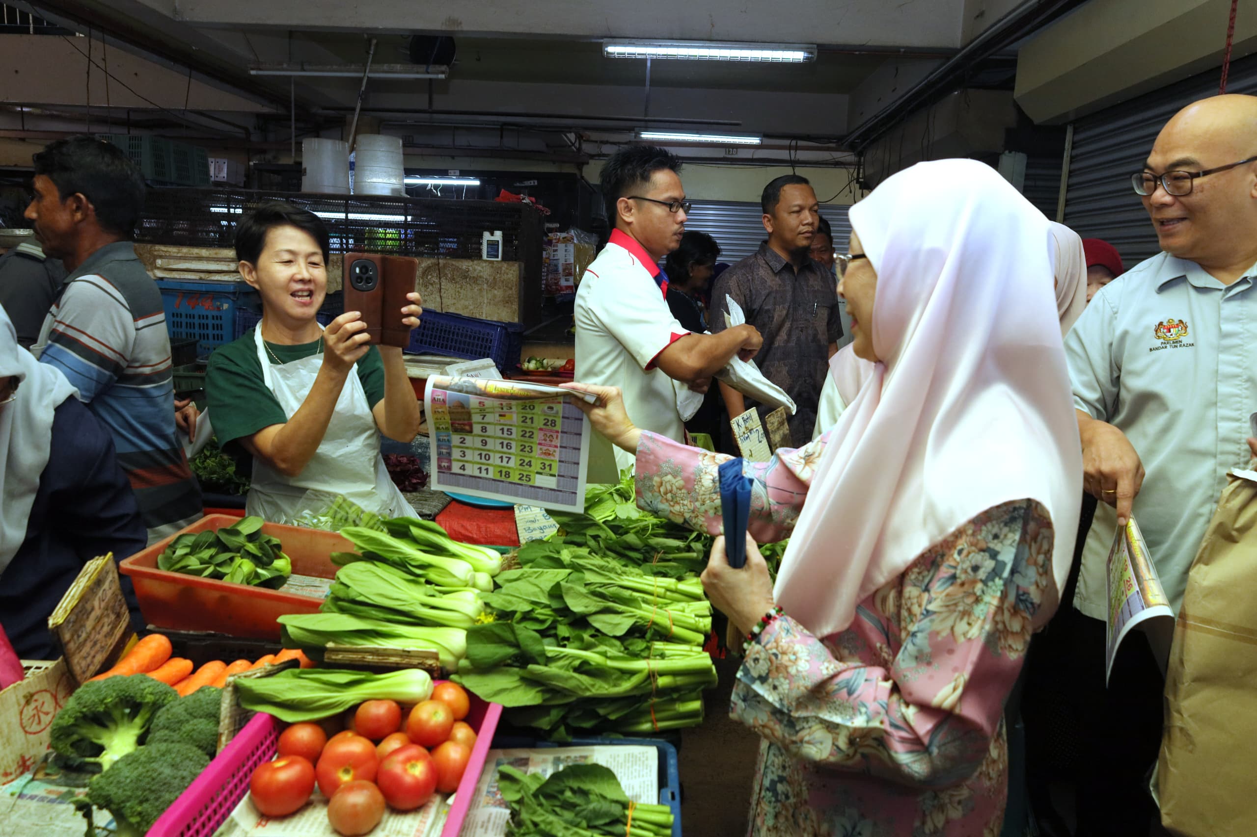 Terima Bakul Makanan Anjuran Pejabat Parlimen Bandar Tun Razak