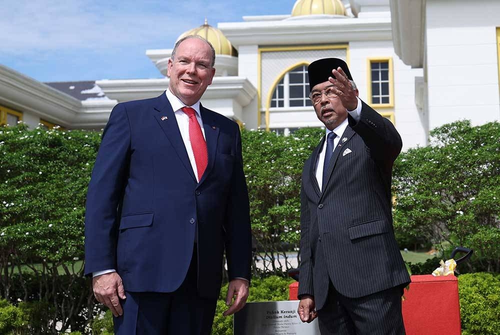 Putera Albert Ii Diberikan Sambutan Negara Di Istana Negara Wilayahku